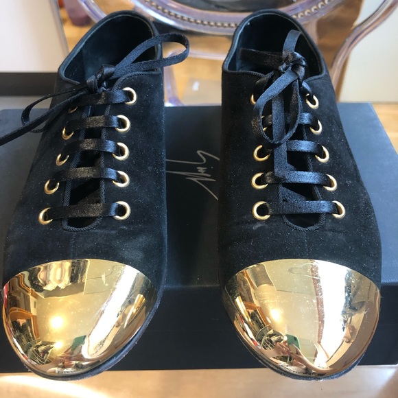 Giuseppe Zanotti flats - Picture 2 of 5